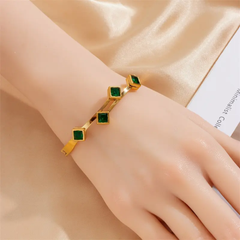 EMERALD ELEGANCE BRACELET