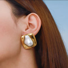 Pearl Abstract Studs