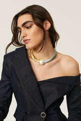 Oversized pearl choker