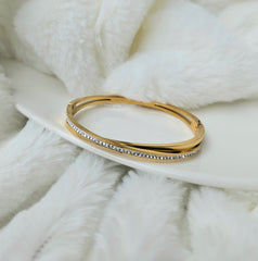 Single line diamonte bracelet