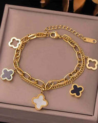 Clover charm black and white