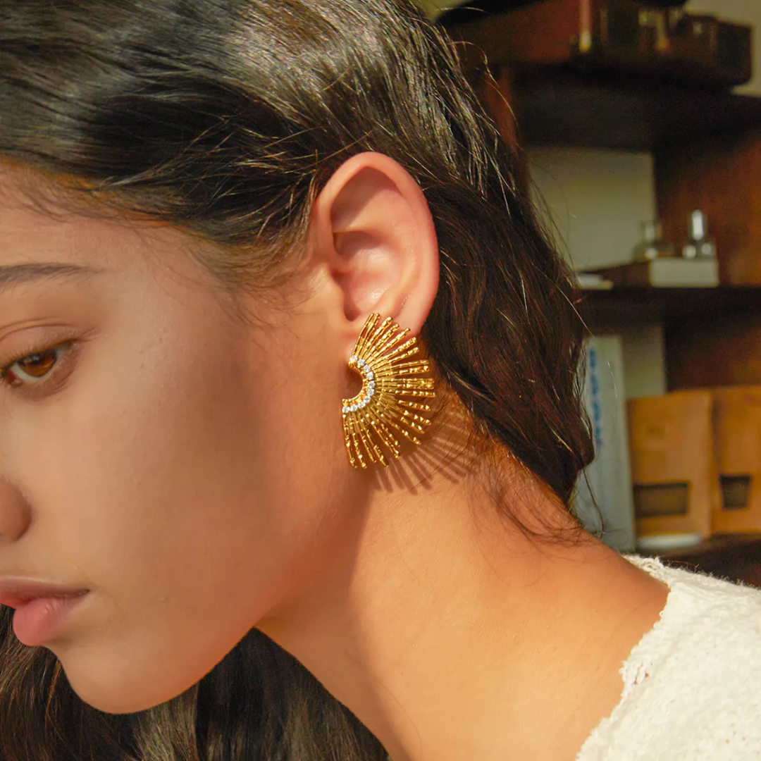 SUNSHINE STUDS
