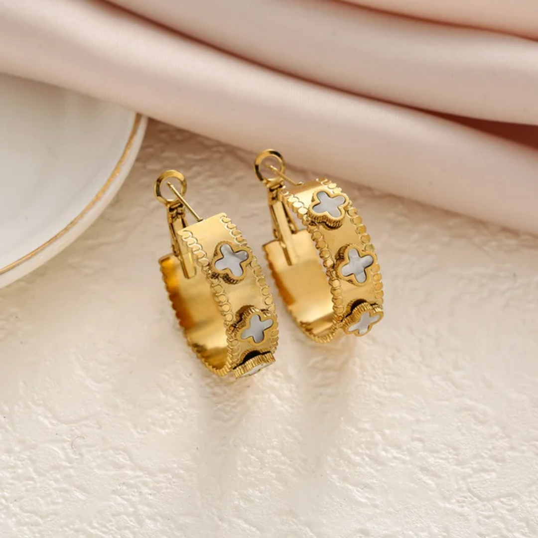 Floral round earrings