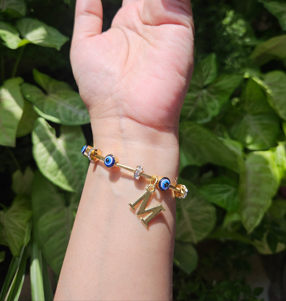 Initial magnetic bracelet gold