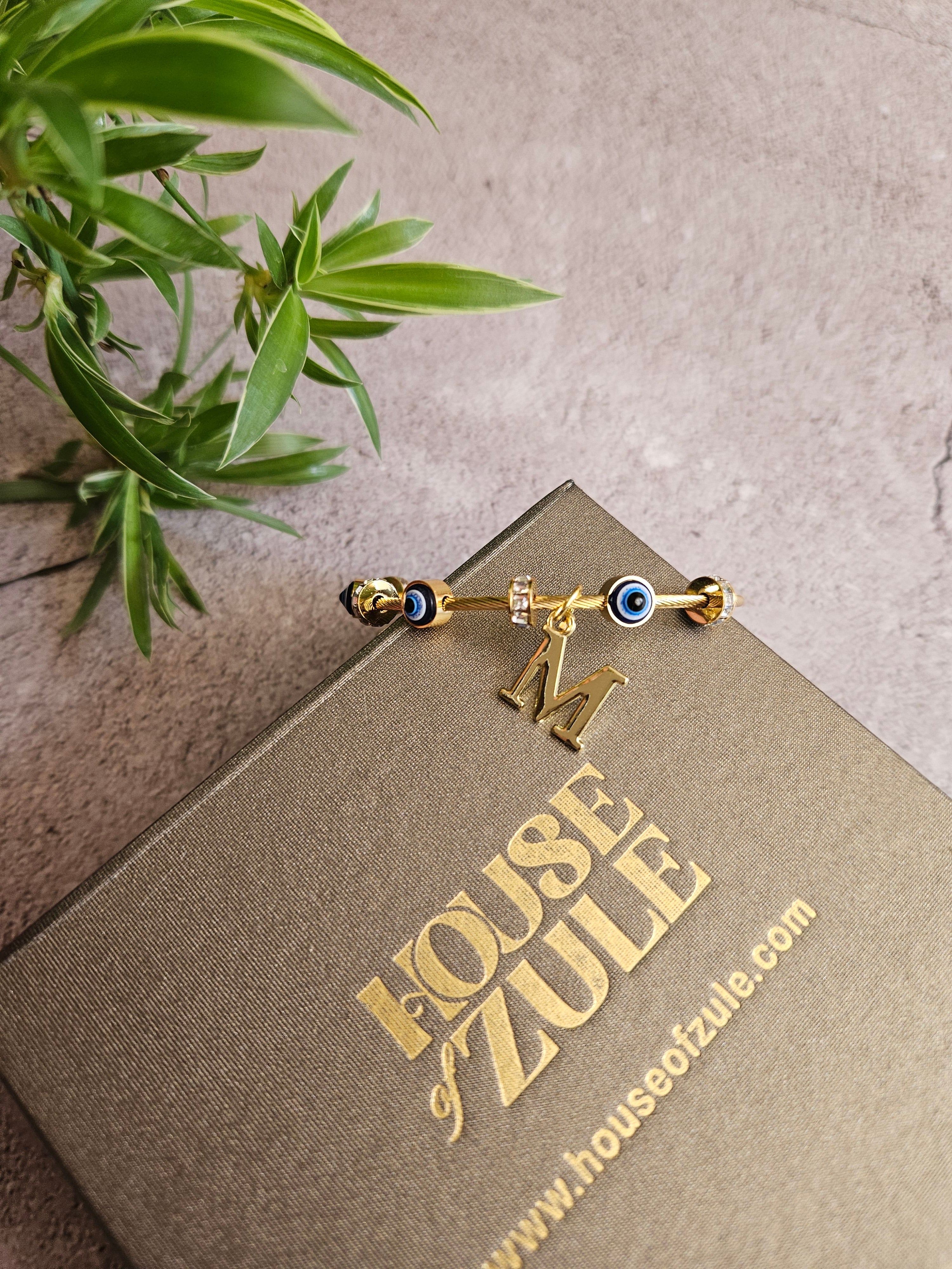 Initial magnetic bracelet gold