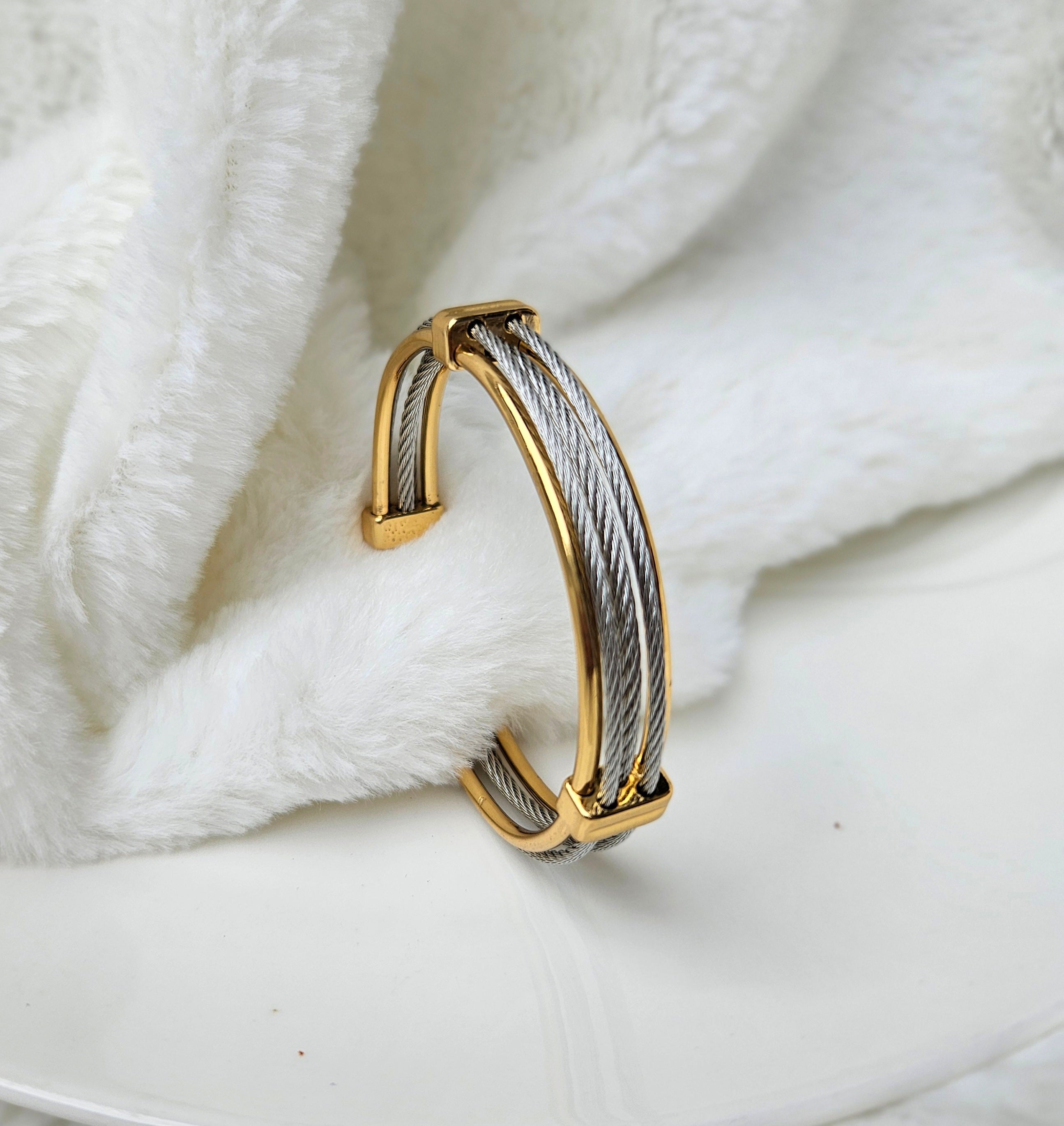 Tripple layer  bracelet
