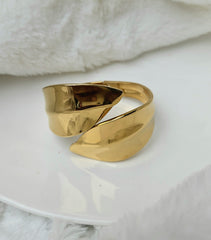 Leaf broad bracelet